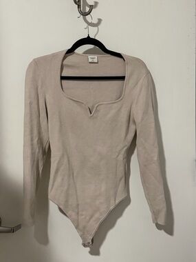 Abercrombie & Fitch Long-Sleeve Scoop Neck Bodysuit in Light Beige